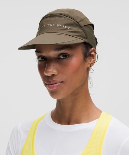 “ Leichte x Geoff McFetridge Laufkappe mit Mesh-Einsatz â€“ GrÃ¶ÃŸe S/M in - lululemon - Modalova