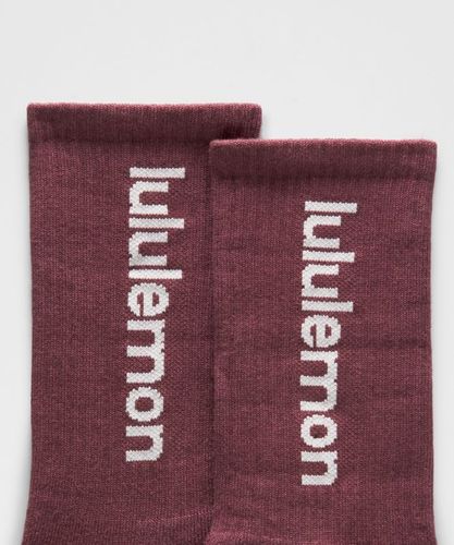 “ Unisex Daily Essential Crew-Socken Logo â€“ GrÃ¶ÃŸe S in // - lululemon - Modalova
