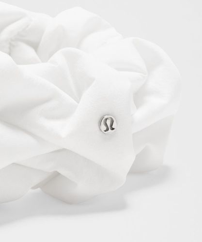 “ Gestepptes Scrunchie in - lululemon - Modalova