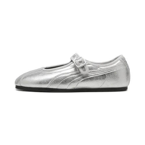 Tacklette Metallic Sneakers Women in Metallic (//) | Size 3 - PUMA - Modalova