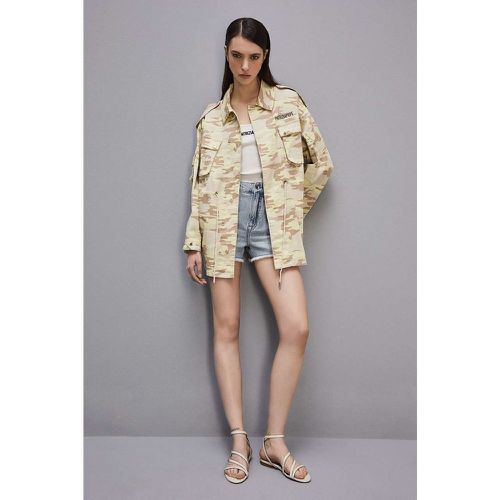 Oversize-Jacke mit Camouflage-Muster - PATRIZIA PEPE - Modalova