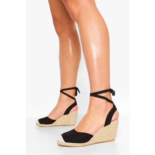 Alpargatas Con Cuña De Holgura Ancha Con Tiras Cruzadas - boohoo - Modalova