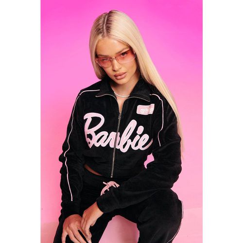 Giacca corta Barbie in velours con zip - boohoo - Modalova