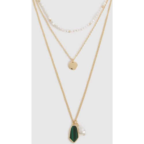 Emerald Pendant Detail Layered Necklace - boohoo - Modalova