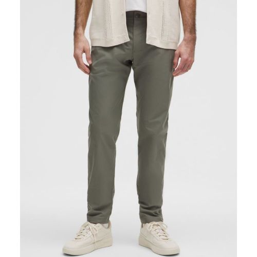 “ Pantalon chino ABC coupe slim Smooth Twills â€“ 81 cm â€“ Gris â€“ Taille 31 - lululemon - Modalova