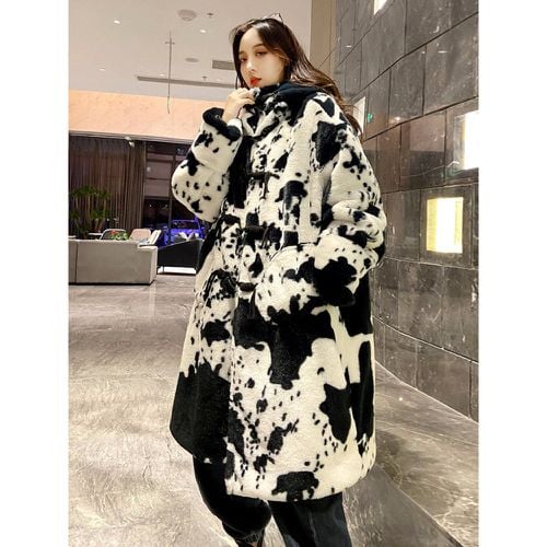 Faux Fur Coats Raised Waist Long Sleeves Two-Tone Winter Coat - milanoo.com - Modalova