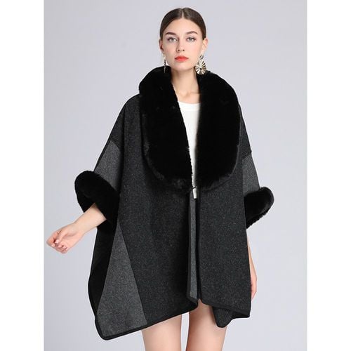 Women Poncho Designed Neckline Burgundy Poncho Layered Faux Fur Cape - milanoo.com - Modalova