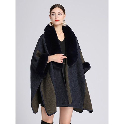 Women Poncho Designed Neckline Burgundy Poncho Layered Faux Fur Cape - milanoo.com - Modalova