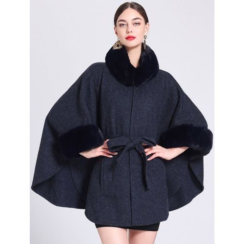 Women Poncho High Collar Light Gray Oversized Faux Fur Cape - milanoo.com - Modalova