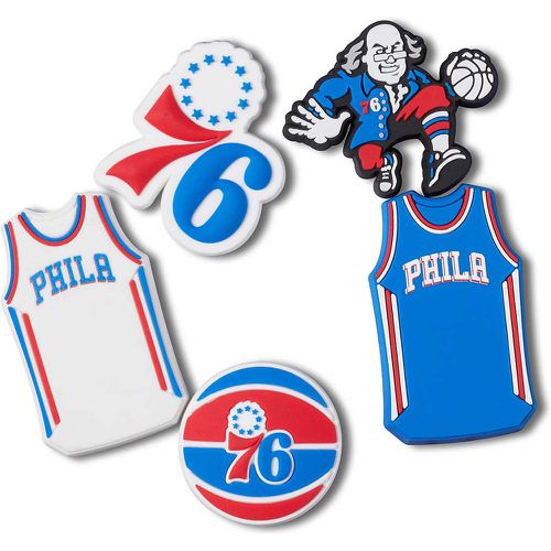 NBA Philadelphia 76ers Jibbitz 5Pck, bianco/blu - Crocs - Modalova