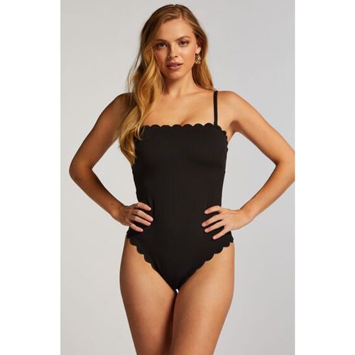 Shaping Bandeau Scallop Swimsuit - Hunkemöller - Modalova