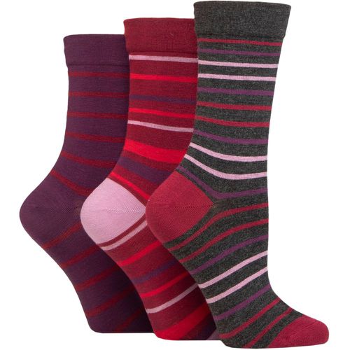 Ladies 3 Pair Gentle Bamboo Socks with Smooth Toe Seams in Plains and Stripes Cabernet 4-8 - SockShop - Modalova