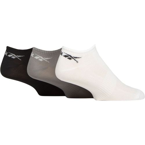 Mens and Women's 3 Pair Essentials Recycled Trainer Socks White / Grey / Black 2.5-3.5 UK - Reebok - Modalova