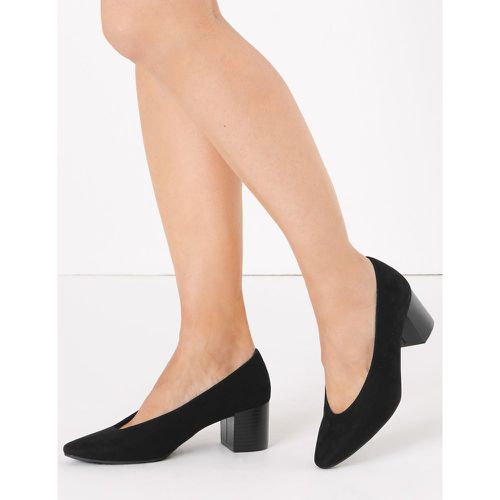 Block Heel Court Shoes black - Marks & Spencer - Modalova