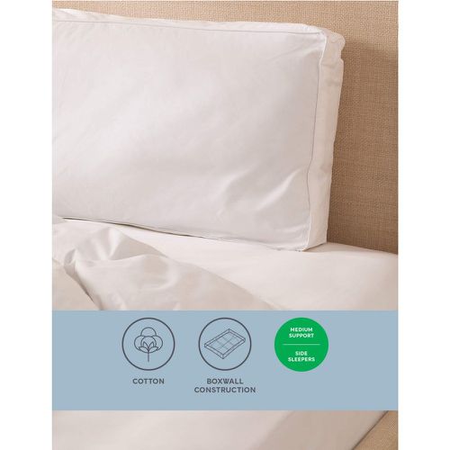 Clusterfibre Medium Boxwall Pillow - Marks & Spencer - Modalova