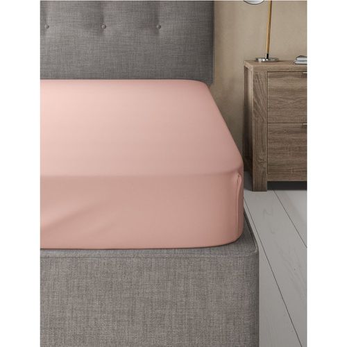 Comfortably Cool Fitted Sheet pink - Marks & Spencer - Modalova