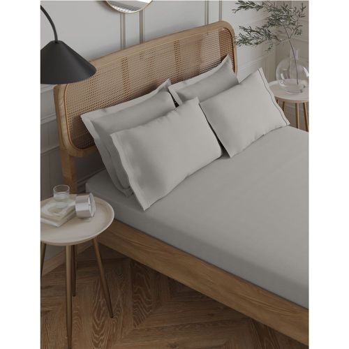 Egyptian Cotton 230 Thread Count Fitted Sheet grey - Marks & Spencer - Modalova