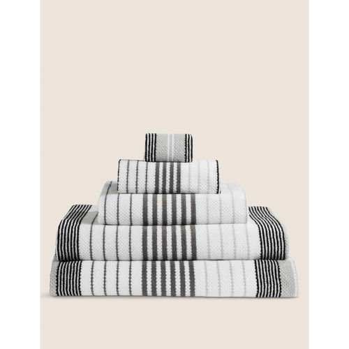 Pure Cotton Striped Spa Towel black - Marks & Spencer - Modalova