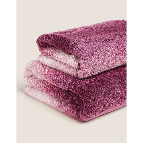 Pure Cotton Luxury Ombre Design Towel red - Marks & Spencer - Modalova