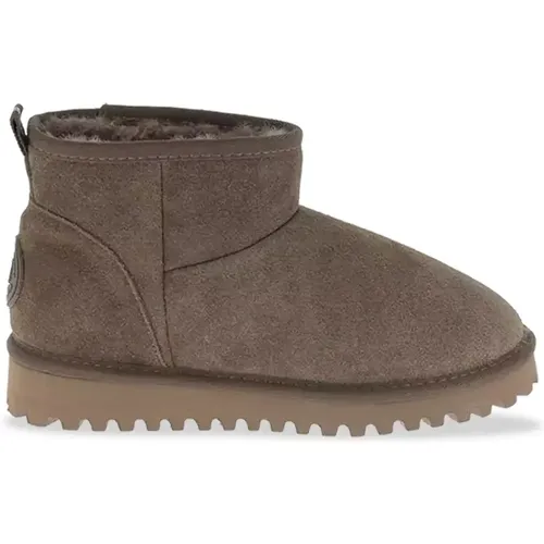 Gli stivali invernali donna Les Tropeziennes par M.Belarbi Chakir incarnano eleganza e comfort, offrendo una soluzione ideale per affrontare le rigide - MAG10597223 - Modalova