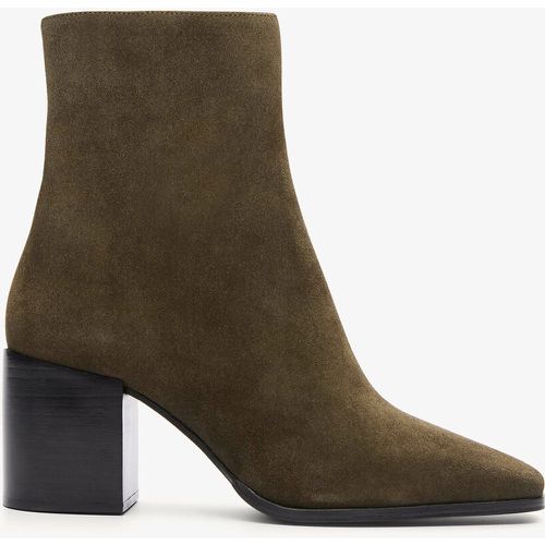 N°670 Pointed Ankle Boots in Suede - RIVECOUR - Modalova