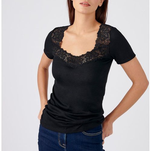 Thermolactyl fancy t-shirt with lace neckline, grade 4 Damart