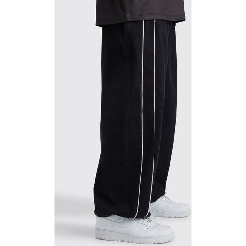Pantaloni da paracadutista in twill con righe in vita e laccetti elasticizzati - boohoo - Modalova