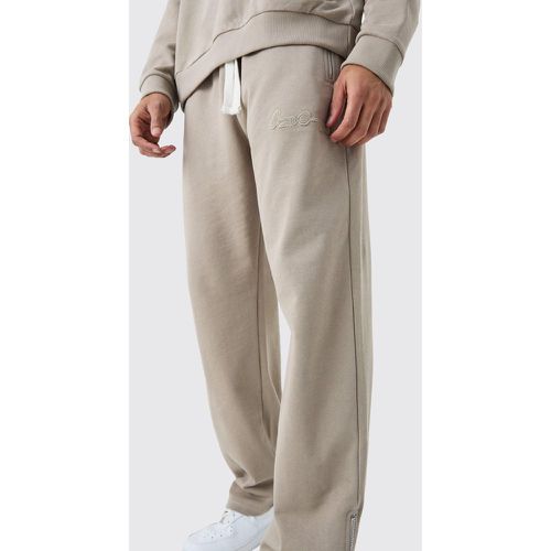 Pantaloni tuta oversize a coste con rovescio a ricci e applique con zip - boohoo - Modalova
