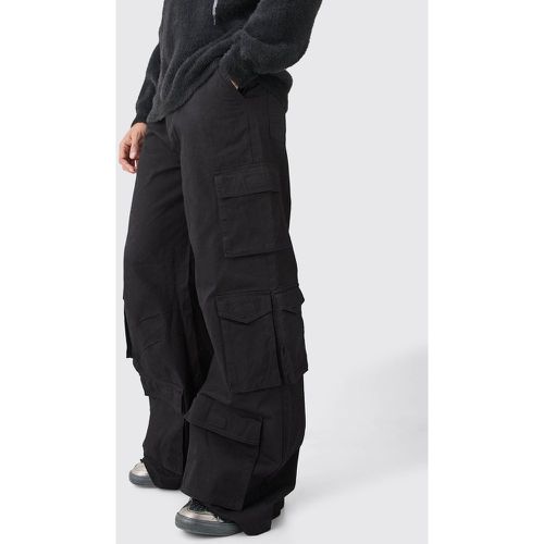Pantaloni super comodi in denim rigido con tasche Cargo multiple - boohoo - Modalova