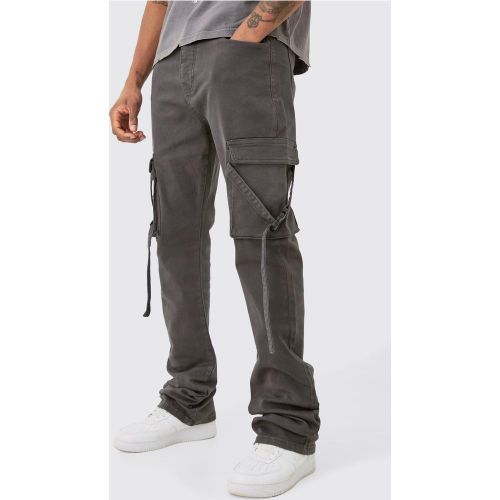 Pantalón Tall Cargo Ajustado De Campana Con Cintura Fija Y Pernera Plisada - boohoo - Modalova