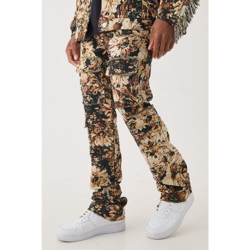 Pantalón Cargo De Campana Con Pernera Plisada Y Estampado De Tapiz - boohoo - Modalova