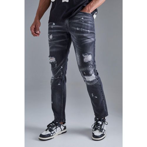 Slim Rigid All Over Paint Detail Knee Ripped Jeans - boohoo - Modalova