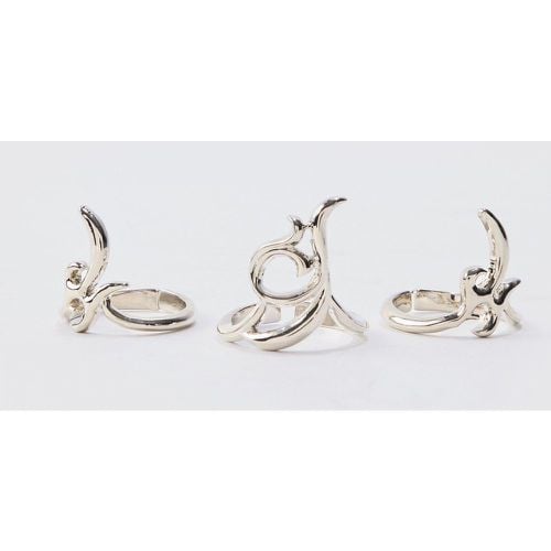 Anelli scultorei in argento - set di 3 paia - boohoo - Modalova