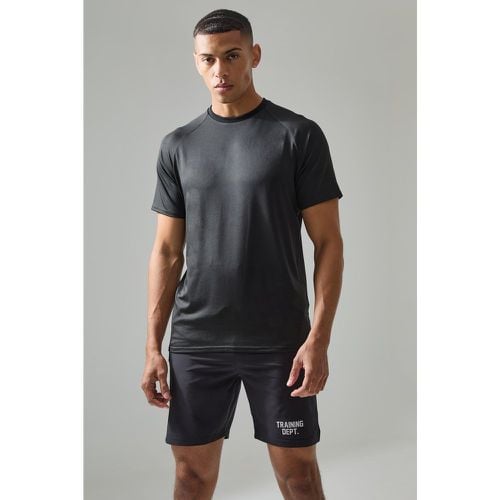 Camiseta Man Active Ligera Essentials Deportiva De Ranglán - boohoo - Modalova