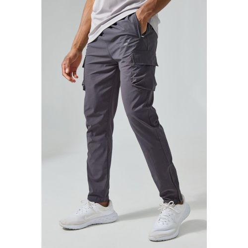 Pantaloni tuta Cargo tecnici Man Active Gym - boohoo - Modalova