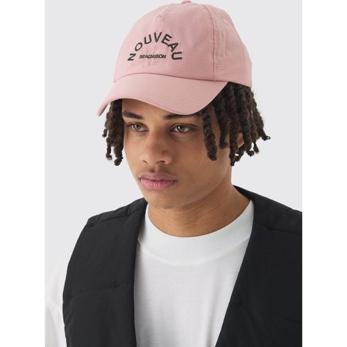 Cappello da baseball in nylon ripstop con grafica ricamata in rosa - boohoo - Modalova