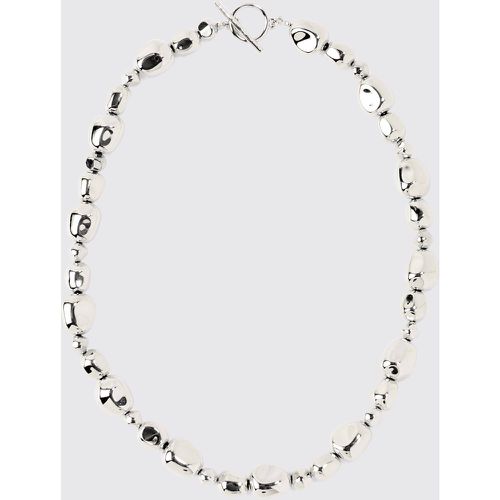 Metallic Pearl Necklace In Charcoal - boohoo - Modalova