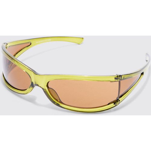 Wrap Lens Sunglasses In Green - boohoo - Modalova