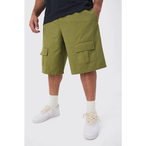 Pantalón Deportivo Plus Cargo De Sarga Sobreteñido Con Bolsillo Frontal - boohoo - Modalova