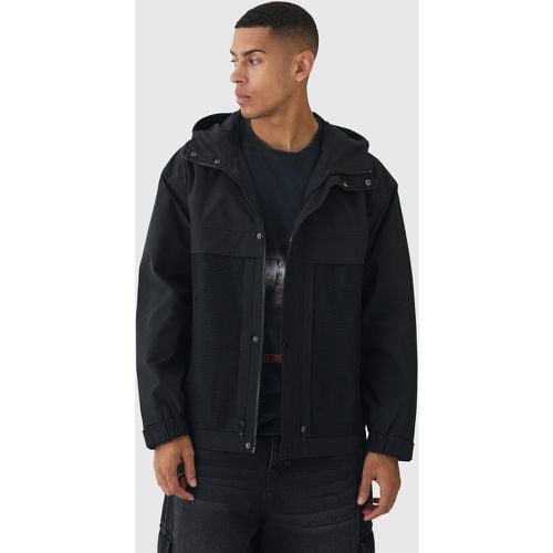 Parka Técnica Negra Con Panel De Malla Y Capucha - boohoo - Modalova