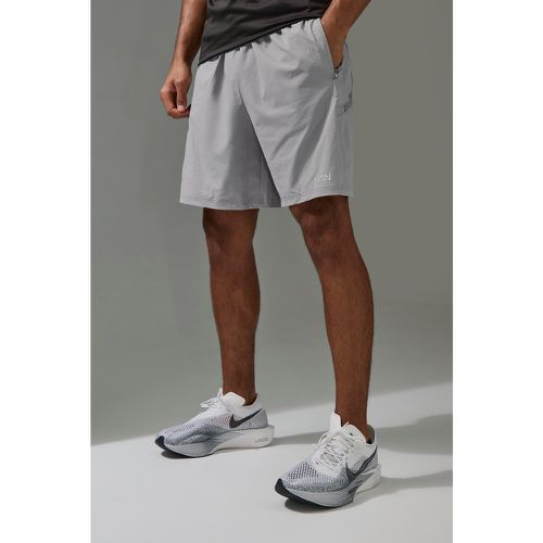 Pantalón Corto Man Active Cargo Con Costuras Antidesgarros - boohoo - Modalova