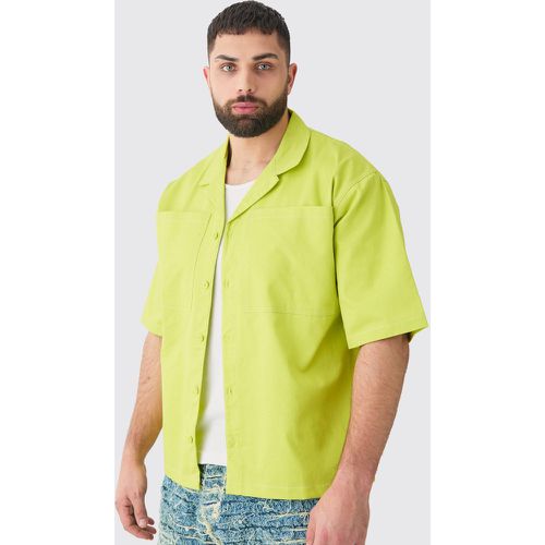 Camisa Plus De Sarga Con Solapas Y Costuras En Contraste - boohoo - Modalova