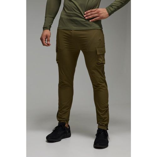 Pantaloni tuta Cargo tecnici Man Active Gym - boohoo - Modalova