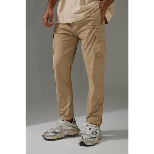 Pantaloni tuta Cargo tecnici Man Active Gym - boohoo - Modalova