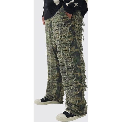 Pantalón Plus Holgado De Camuflaje Con Descosidos - boohoo - Modalova