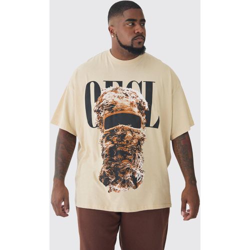 T-shirt Plus Size con grafica OFCL a passamontagna - boohoo - Modalova