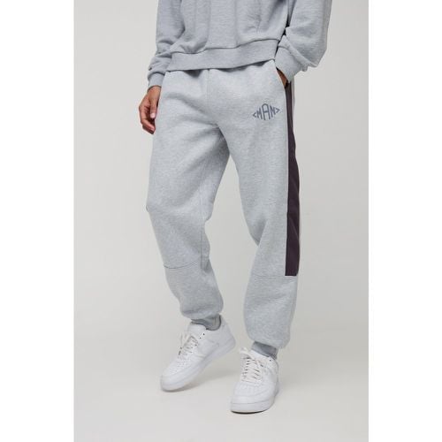 Pantalón Deportivo Regular Man Con Colores En Bloque Y Rombos - boohoo - Modalova