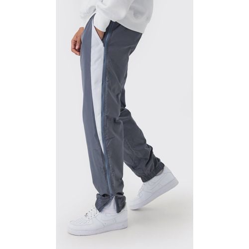 Pantalón Recto De Nailon Con Cintura Elástica Y Refuerzos De Malla - boohoo - Modalova