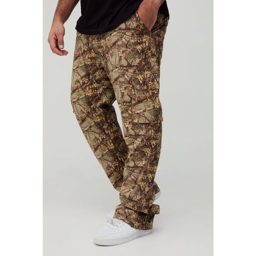 Pantalón Plus Cargo Desteñido Con Costuras Antidesgarros, Cremallera En El Bajo, Estampado De Camuflaje Y Estampado De Bosque - boohoo - Modalova