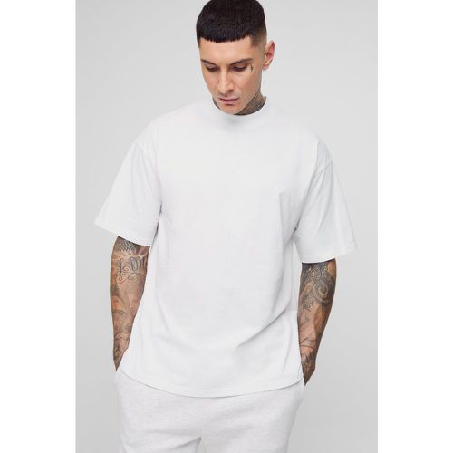 T-shirt Tall oversize Basic con girocollo esteso - boohoo - Modalova